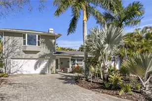 6604 Blue Heron Dr S, Saint Petersburg, FL 33707 - Photo 2