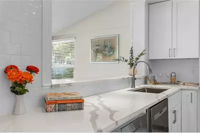 6604 Blue Heron Drive S, Saint Petersburg, FL 33707 - Photo 12