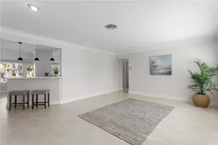 6604 Blue Heron Dr S, Saint Petersburg, FL 33707 - Photo 4