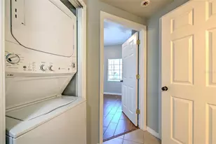 9515 Amberdale Ct, Riverview, FL 33578 - Photo 16