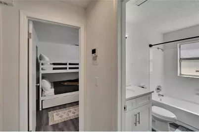 [Address not provided], Tampa, FL 33617 - Photo 12