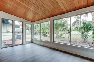 1000 39th Ave NE, Saint Petersburg, FL 33703 - Photo 12