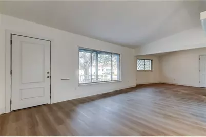 1000 39th Avenue NE, Saint Petersburg, FL 33703 - Photo 8