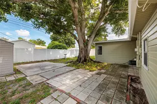 7500 15th St N, Saint Petersburg, FL 33702 - Photo 32