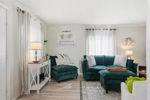 8055 Country Club Dr, Brooksville, FL 34613 - Photo 20