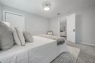 1404 E Cayuga St, Tampa, FL 33603 - Photo 12