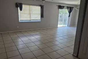 8227 Clermont St, Tampa, FL 33637 - Photo 4