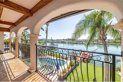 11320 6th Street E, Treasure Island, FL 33706 - Photo 8