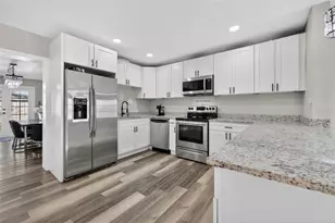 3301 70th Ln N, Saint Petersburg, FL 33710 - Photo 6