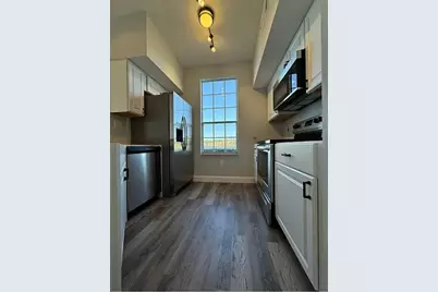 9820 Lake Chase Island Way #9820, Tampa, FL 33626 - Photo 8