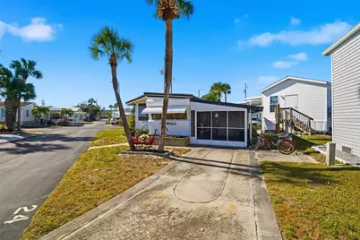 4851 W Gandy Boulevard #B4L24, Tampa, FL 33611 - Photo 4