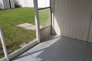 815 10th St NW, Largo, FL 33770 - Photo 12