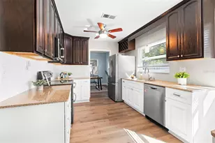 455 Pasaje Ave, Tarpon Springs, FL 34689 - Photo 14