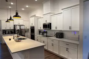 10190 Dolphin Gull Cir, Thonotosassa, FL 33592 - Photo 16