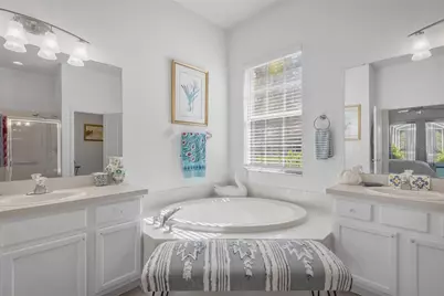 19015 Fern Meadow Loop, Lutz, FL 33558 - Photo 24
