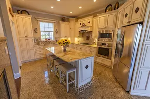 8910 Eagle Watch Dr, Riverview, FL 33578 - Photo 10