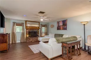 128 E Virginia Ln, Clearwater, FL 33759 - Photo 24