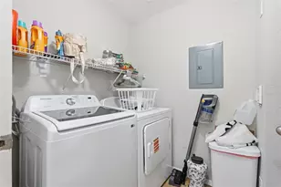 36027 Deer Creek Dr, Zephyrhills, FL 33541 - Photo 20