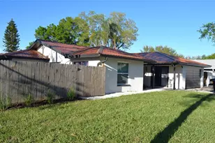 12931 82nd Avenue N, Seminole, FL 33776 - Photo 2