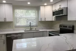 44 Country Club Dr, Largo, FL 33771 - Photo 4