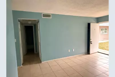 2409 13th Street W #2, Bradenton, FL 34205 - Photo 4