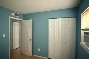 2409 13th St W, Bradenton, FL 34205 - Photo 10