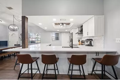 8227 Denise Drive E, Seminole, FL 33777 - Photo 10