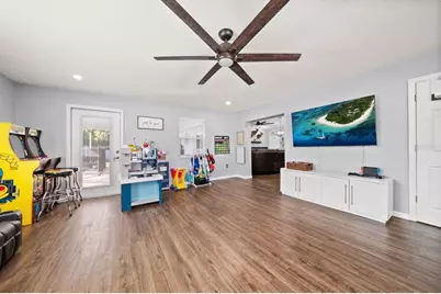 8227 Denise Drive E, Seminole, FL 33777 - Photo 20