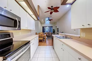 248 Hemingway Dr, Oldsmar, FL 34677 - Photo 14