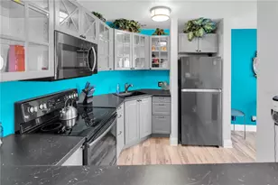 3315 58th Ave S, Saint Petersburg, FL 33712 - Photo 8