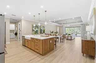 33332 Castaway Loop, Wesley Chapel, FL 33543 - Photo 4