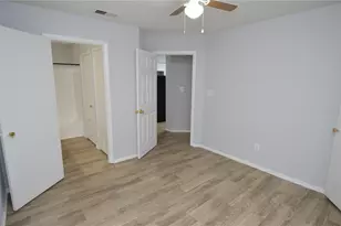 8722 Mallard Reserve Dr, Tampa, FL 33614 - Photo 32