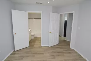8722 Mallard Reserve Dr, Tampa, FL 33614 - Photo 26
