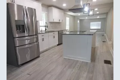 8421 N Orangeview Avenue, Tampa, FL 33617 - Photo 16