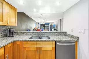 650 Island Way, Clearwater Beach, FL 33767 - Photo 18