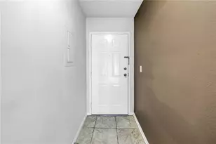 650 Island Way, Clearwater Beach, FL 33767 - Photo 2