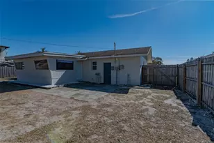 13963 Trinidad Dr, Seminole, FL 33776 - Photo 34