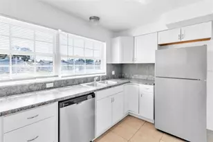 13963 Trinidad Dr, Seminole, FL 33776 - Photo 8