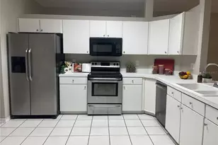 310 Crystal Goblet Ct, Valrico, FL 33594 - Photo 6