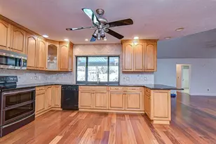 610 Chancellar Dr, Lutz, FL 33548 - Photo 26