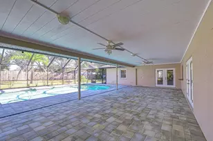 610 Chancellar Dr, Lutz, FL 33548 - Photo 8