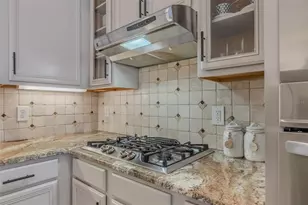 27721 Kirkwood Cir, Wesley Chapel, FL 33544 - Photo 4