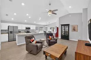 134 Eagle Summit Dr, Ruskin, FL 33570 - Photo 4