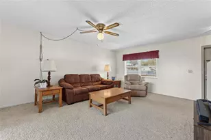 9120 Memorial Hwy, Tampa, FL 33615 - Photo 8