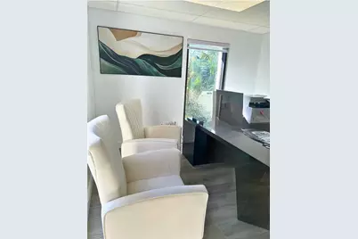 13302 Winding Oak Court, Tampa, FL 33612 - Photo 2