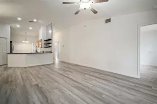 3217 Pine Top Dr, Valrico, FL 33594 - Photo 10