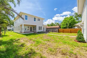 2011 10th St N, Saint Petersburg, FL 33704 - Photo 6