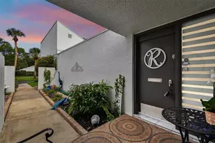 14135 Cypress Cir, Tampa, FL 33618 - Photo 2