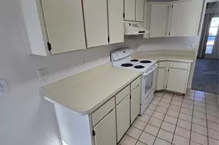 10441 Deepbrook Dr, Riverview, FL 33569 - Photo 2