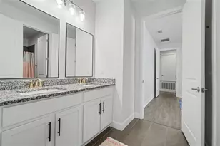 30008 Vienna Woods Ln, Wesley Chapel, FL 33545 - Photo 20